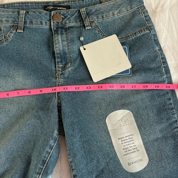A3 Denim Bermuda Shorts Distressed Raw Hem Women’s Size 12 - Picture 5 of 9